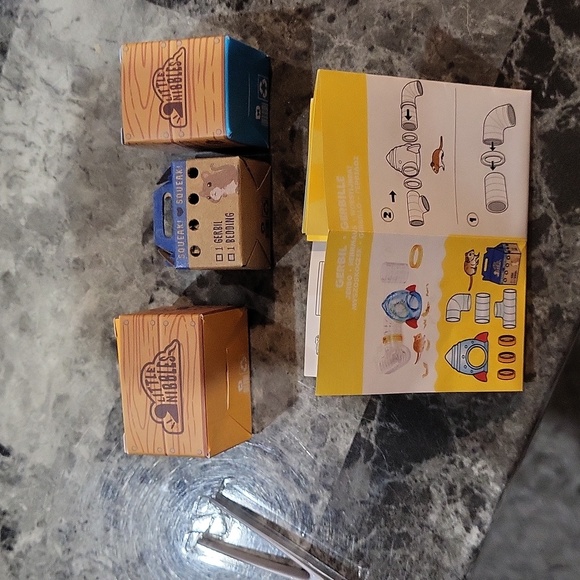 Miniverse Make It Mini Animals Gerbil - Picture 3 of 5